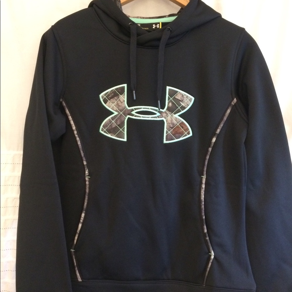 NWT Under Armour water resistant sweatshirt